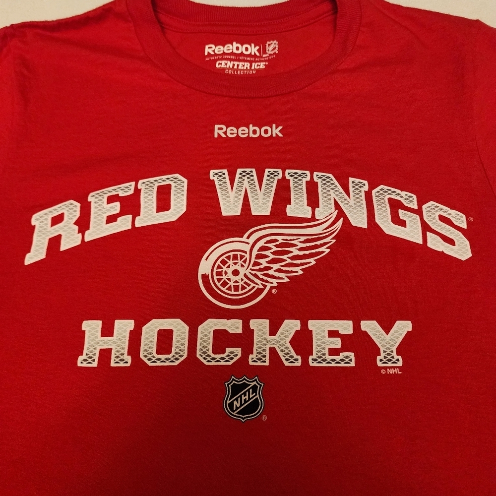 Red Wings Hockey Reebok Red T-shirt S - Picture 2 of 6